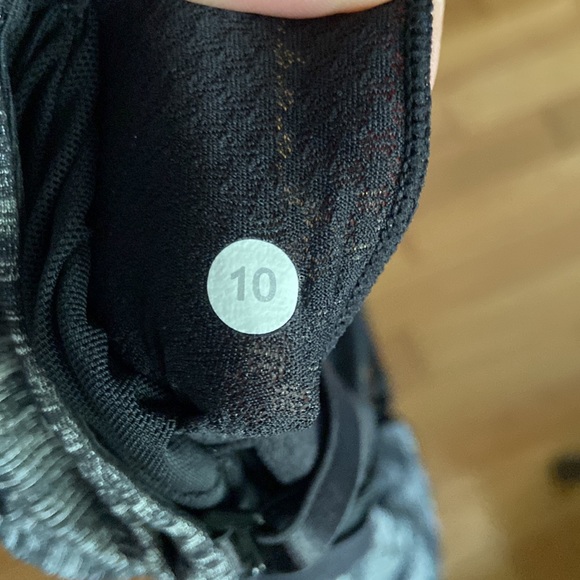 Lululemon tank - Picture 3 of 3